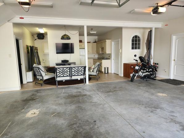 202 Flat Top Lake Rd, Ghent, WV 25843