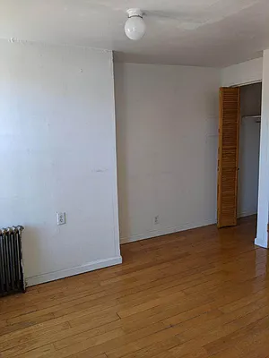 Rented by Momentum Real Estate LLC | media 18