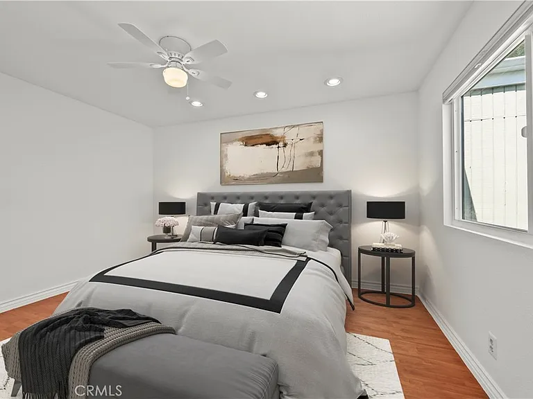 22117 Burbank Blvd #5 — Photo 25