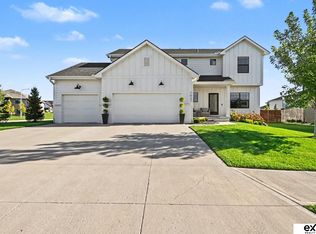 7027 N 171st Ter, Bennington, NE 68007
