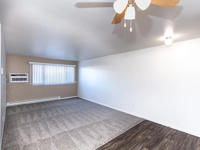 Foxhill Apartments — Photo 72