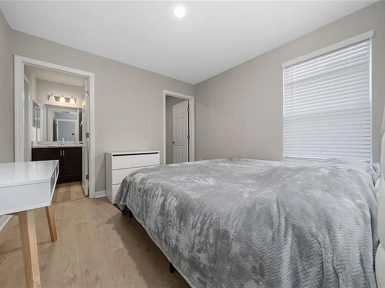 445 Silverbell Trl — Photo 29
