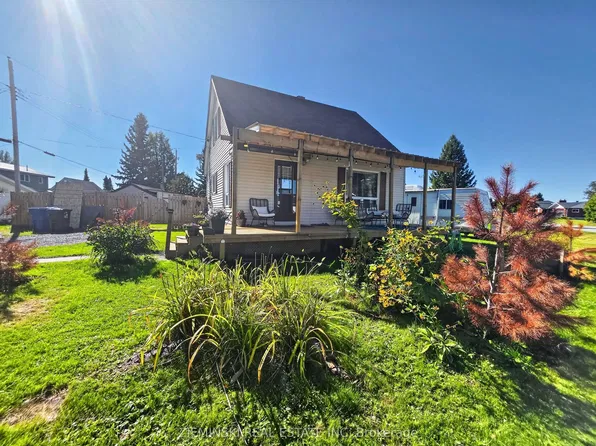 1 Bowman Ave, Black River Matheson, ON P0K 1N0