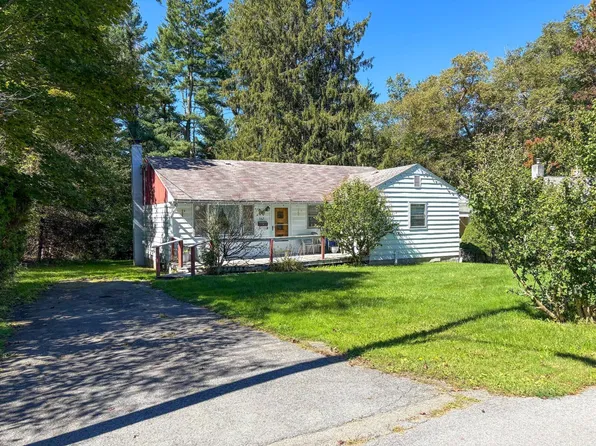 367 Pennsylvania Ave, Hancock, NY 13783