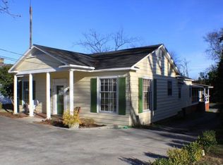 709 Blount Ave, Guntersville, AL 35976