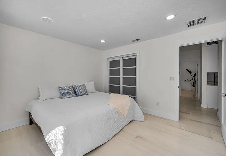 755 116th Ave — Photo 13
