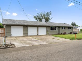 806 Meadow Ave, Tillamook, OR 97141