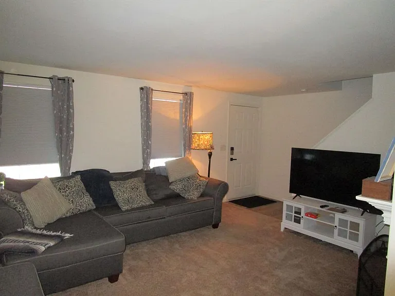 9 Old Nashua Rd #B1 — Photo 9