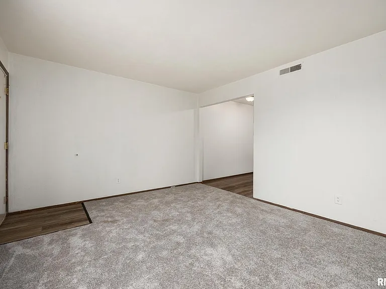 1300 W Jeth Ct #I — Photo 2