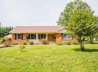 7449 Lexington Dr, Mechanicsville, VA 23111