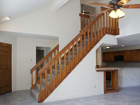 3rd image of 434 Arbor Creek Dr