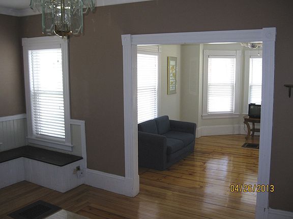 5th image of 19 Laton St