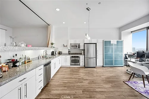 1100 Wilshire Blvd Photo 1