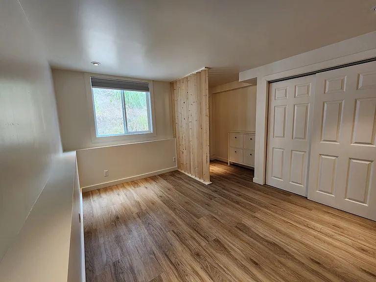 1077 Skyline Dr — Photo 6