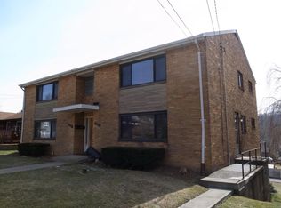 330 Rosslyn Ave #4, Springdale, PA