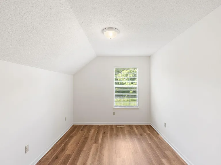 4412 Cheryl Ct — Photo 32