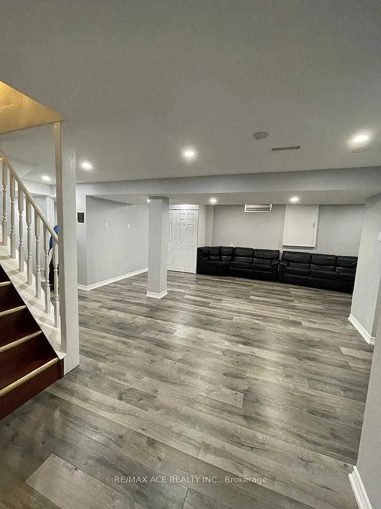2 bed, $2,200 — Photo 4