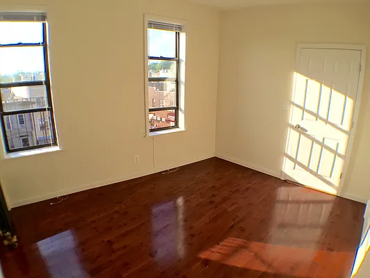 Rented by Dwell Residential Inc | media 6