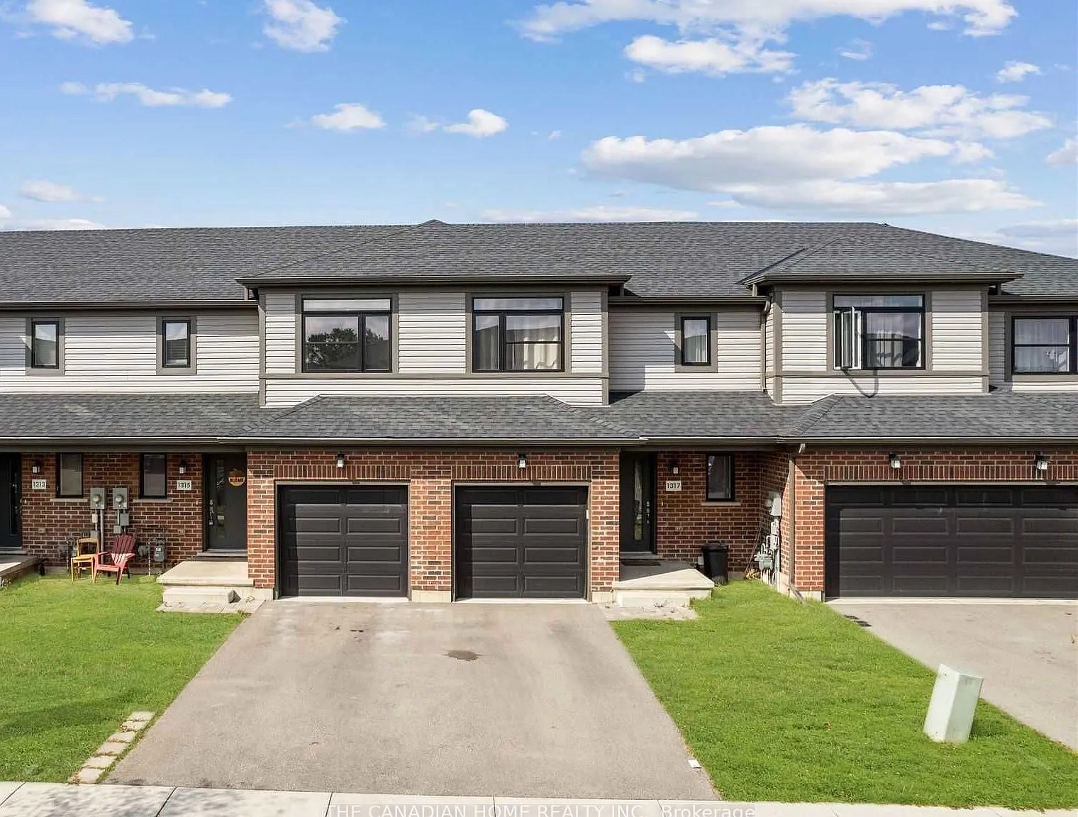 3 bed, $2,500 — Photo 1