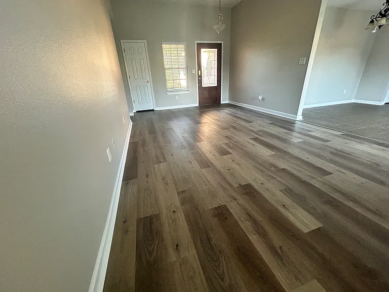 13902 Chrys Cv — Photo 6