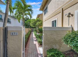 831 NE 17th Way, Fort Lauderdale, FL 33304
