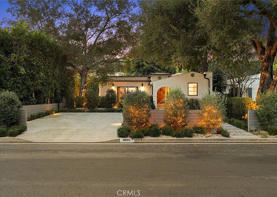 1st image of 4935 Agnes Ave
