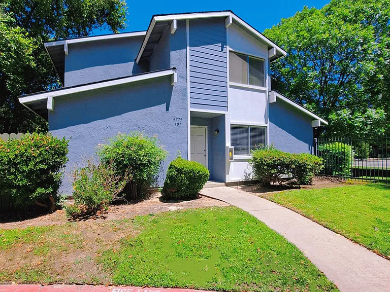 4779 N Cedar Ave #101 — Photo 3