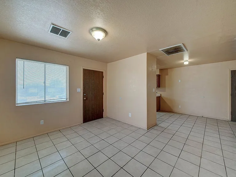1114 E Bisnaga St — Photo 5