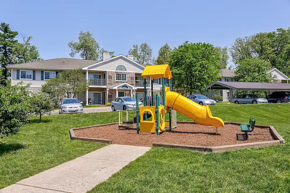 Emerald Creek Apartments — Photo 1