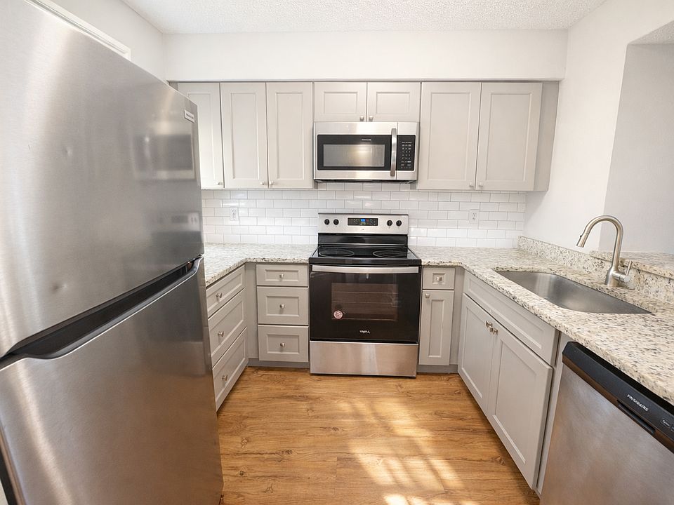 1st image of 1357 Kingsley Ave #7B