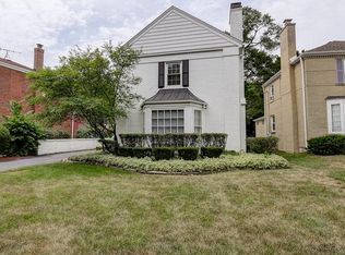 575 Selborne Rd, Riverside, IL 60546