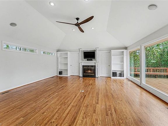 2nd image of 600 N Elam Ave