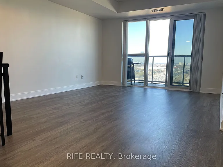 125 Village Green Sq #2406 — Photo 4