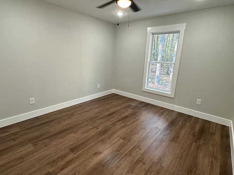 154 Turnpike Rd — Photo 9