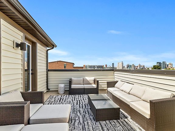 Strauss Urban 4 Story