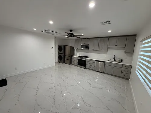 8040 Irvine Ave Photo 1