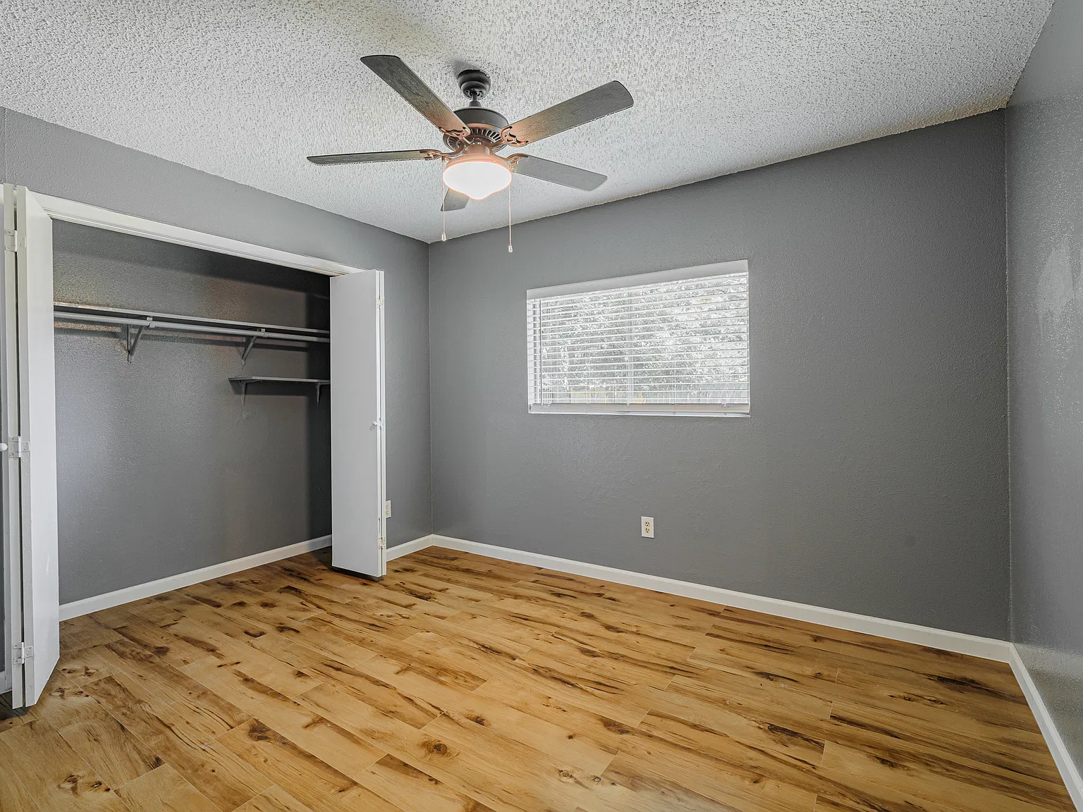 3 bed, 1184 sqft, $1,925 — Photo 4