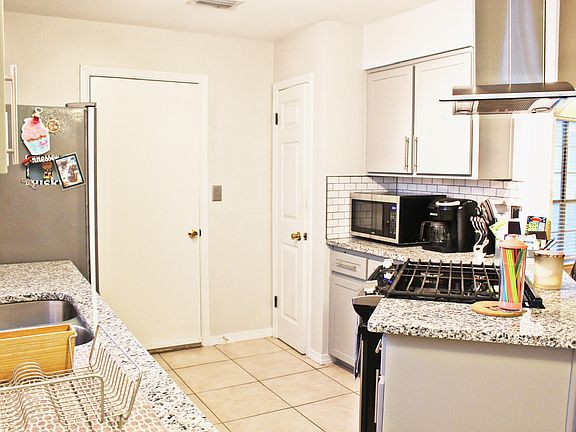 5th image of 159 Meadowbrook Ct