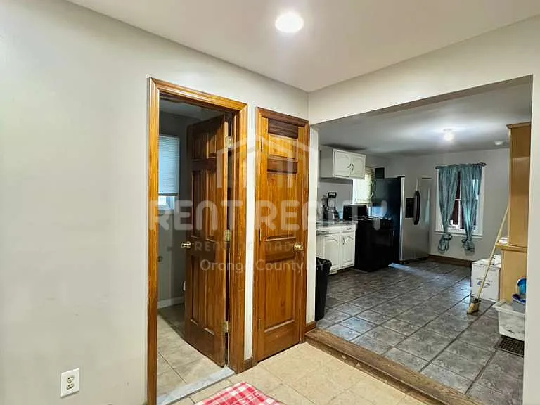 72 Franklin Ave — Photo 5