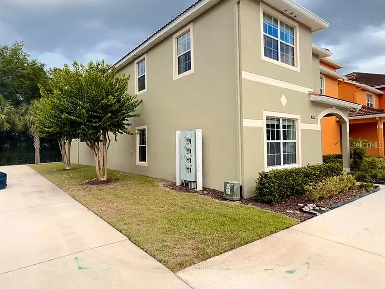 2979 Banana Palm Dr — Photo 2