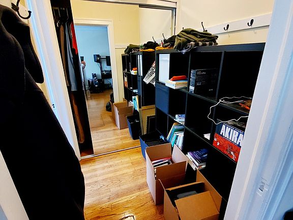 5th image of 4700 N Wolcott Ave #3