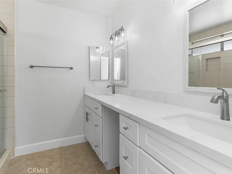 3331 Calle La Veta — Photo 34