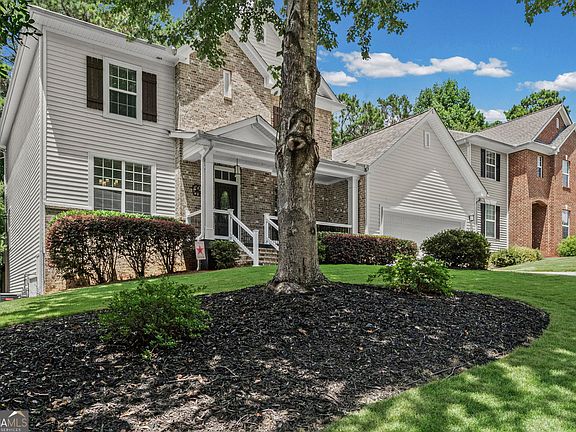 3rd image of 75 Fairway Dr