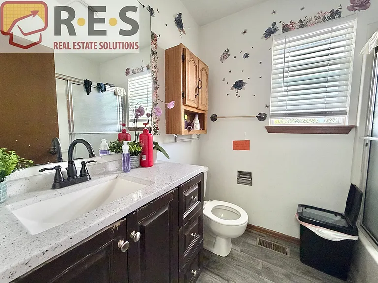 1332 Terry St — Photo 4