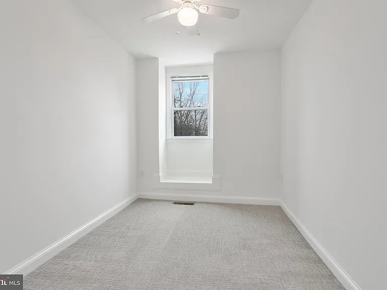 1339 Corcoran St NW — Photo 40