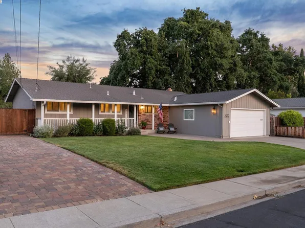 2970 Frayne Ln, Concord, CA 94518