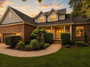 1156 Smallwood Trl, Valparaiso, IN 46385