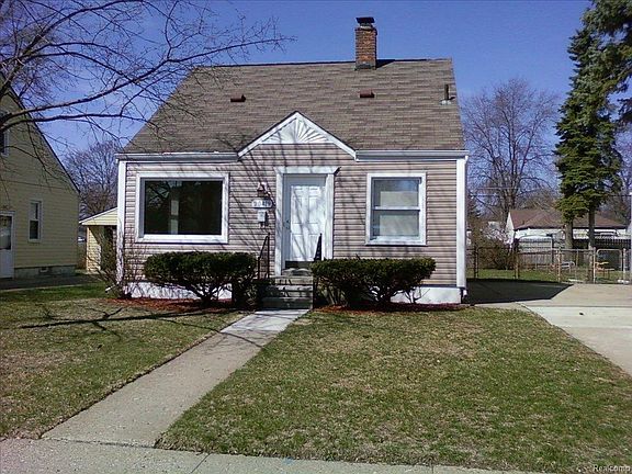 2nd image of 20419 Centralia