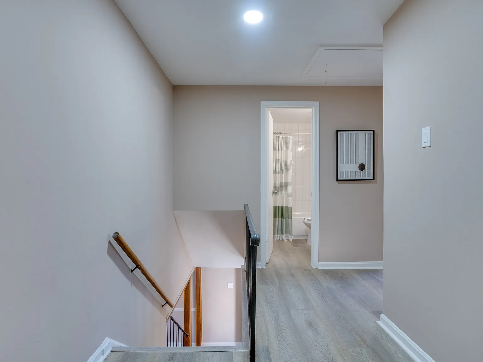 8131 Pinelake Court - UL 2R — Photo 4