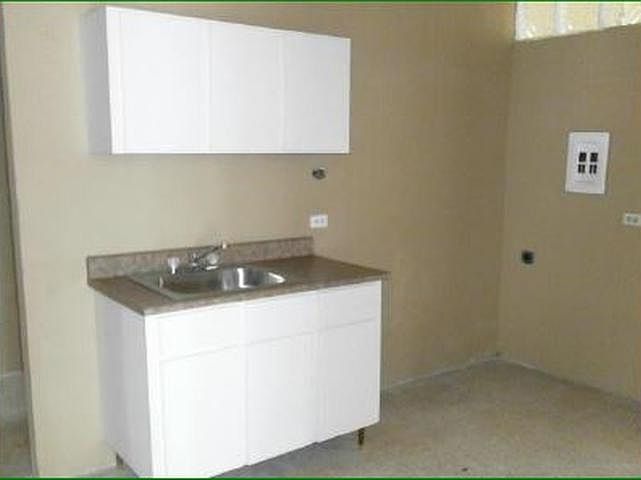 2nd image of R19 Calle Gloucester